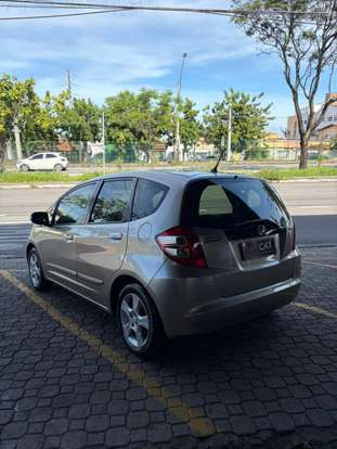 HONDA-FIT-2009