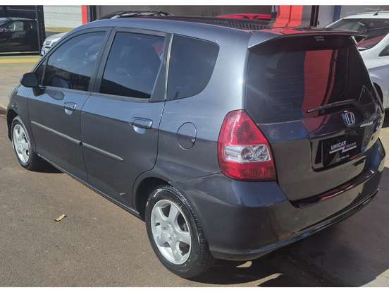 HONDA-FIT-2005