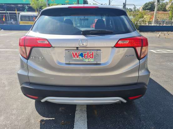 HONDA-HR-V-1.8 16V FLEX LX 4P AUTOMÁTICO HONDA-HR-V-2015