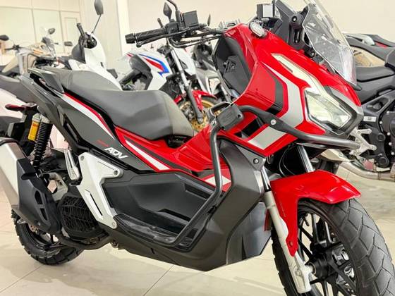 HONDA ADV 