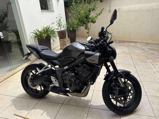 HONDA-CB 650R E-CLUTCH HONDA-CB 650R E-CLUTCH-2025