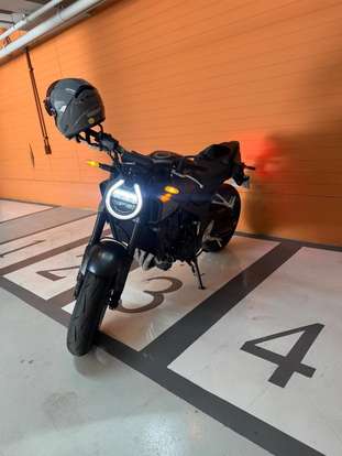 HONDA-CB 650R E-CLUTCH HONDA-CB 650R E-CLUTCH-2025