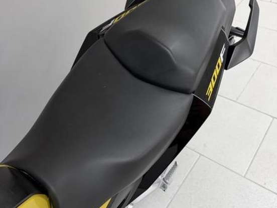 HONDA-CB 300F TWISTER ABS HONDA-CB 300F TWISTER ABS-2023