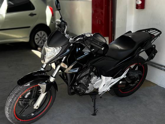 HONDA CB 300R 