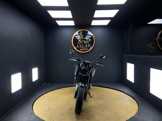 HONDA-CB 500 HORNET-2025