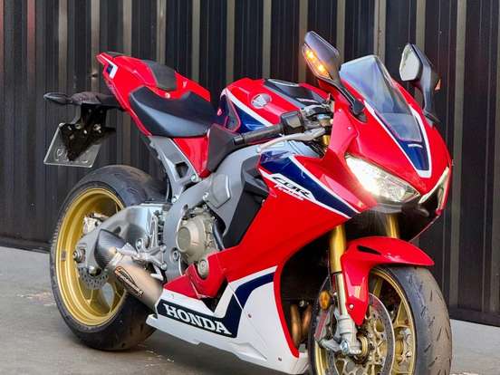 HONDA-CBR 1000RR FIREBLADE HONDA-CBR 1000RR FIREBLADE-2017