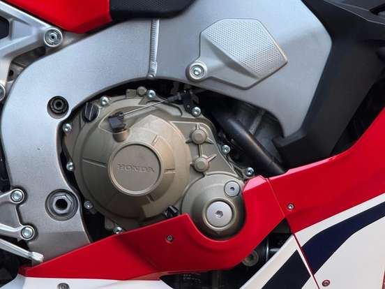 HONDA-CBR 1000RR FIREBLADE HONDA-CBR 1000RR FIREBLADE-2017