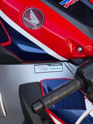HONDA-CBR 1000RR FIREBLADE-2017