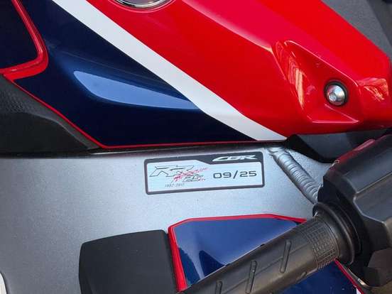 HONDA-CBR 1000RR FIREBLADE HONDA-CBR 1000RR FIREBLADE-2017