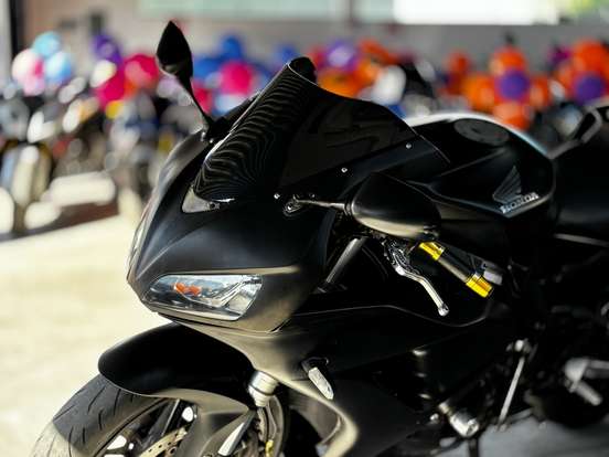 HONDA-CBR 1000RR FIREBLADE HONDA-CBR 1000RR FIREBLADE-2007