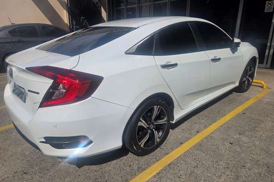 HONDA-CIVIC-2018
