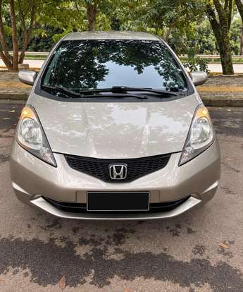 HONDA-FIT-2009