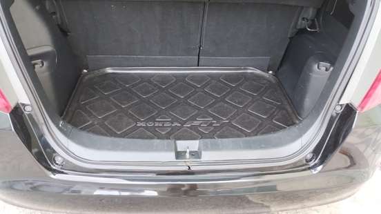 HONDA-FIT-2009