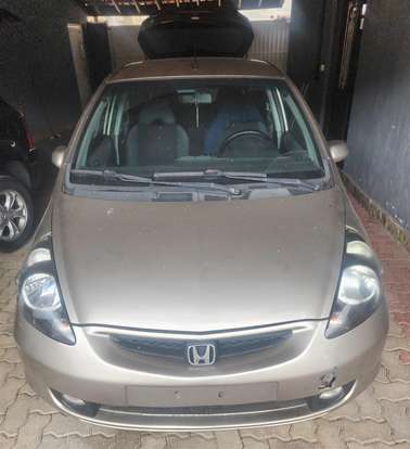 HONDA-FIT-2004