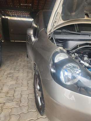 HONDA-FIT-2004