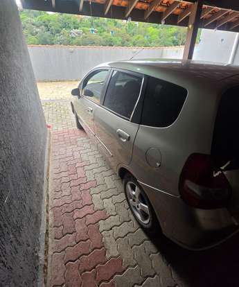 HONDA-FIT-2004