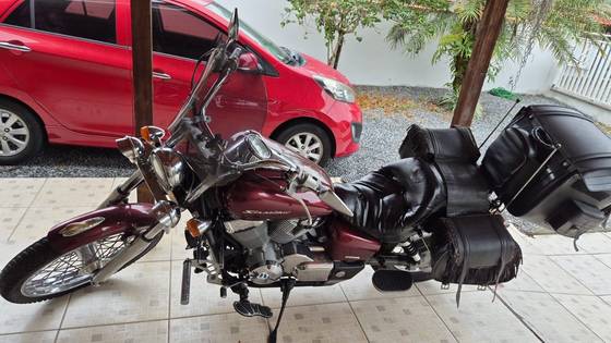 HONDA SHADOW 750 