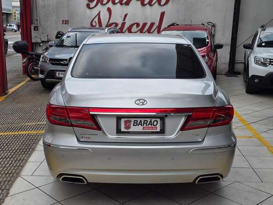HYUNDAI-AZERA-2010
