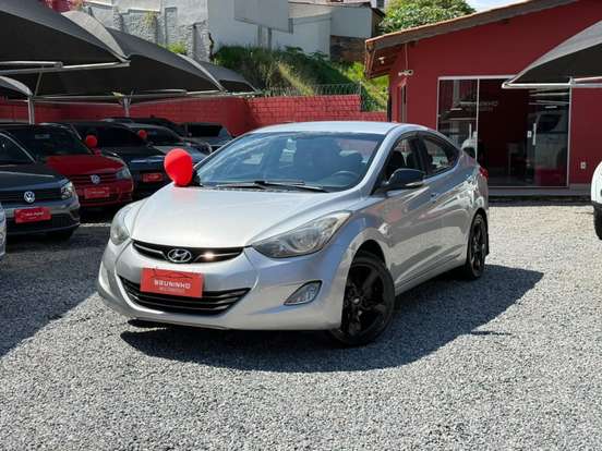 HYUNDAI-ELANTRA-2011