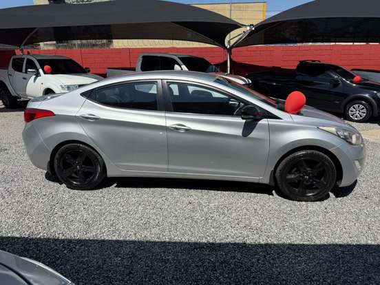 HYUNDAI-ELANTRA-2.0 GLS 16V FLEX 4P AUTOMÁTICO HYUNDAI-ELANTRA-2011