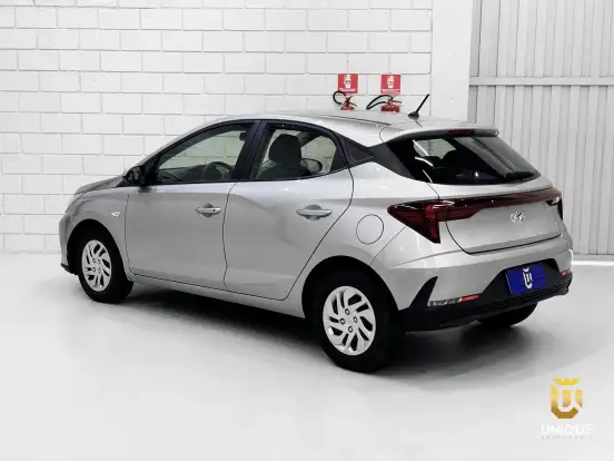 HYUNDAI-HB20-2023