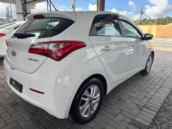HYUNDAI-HB20-2013
