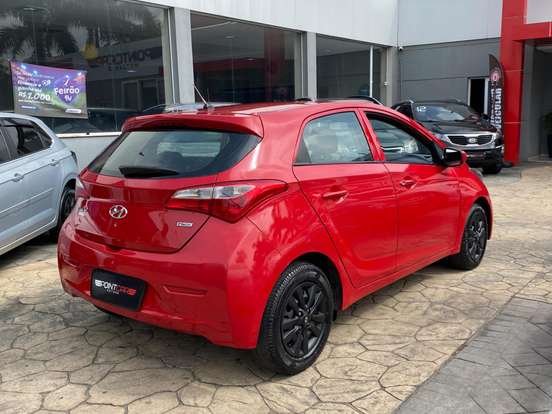 HYUNDAI-HB20-2015