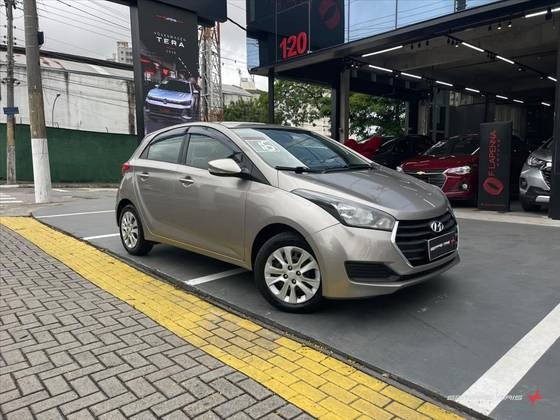 HYUNDAI HB20 1.0 COMFORT 12V FLEX 4P MANUAL