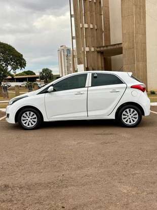HYUNDAI-HB20-2017