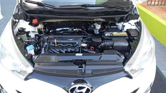 HYUNDAI-HB20-1.6 PREMIUM 16V FLEX 4P AUTOMÁTICO HYUNDAI-HB20-2014