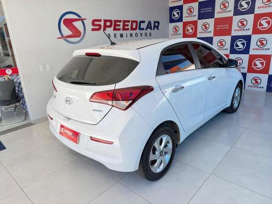 HYUNDAI-HB20-2016