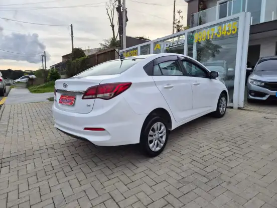 HYUNDAI-HB20S-1.6 COMFORT PLUS 16V FLEX 4P MANUAL HYUNDAI-HB20S-2018