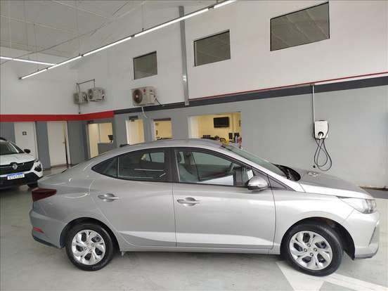 HYUNDAI-HB20S-2024