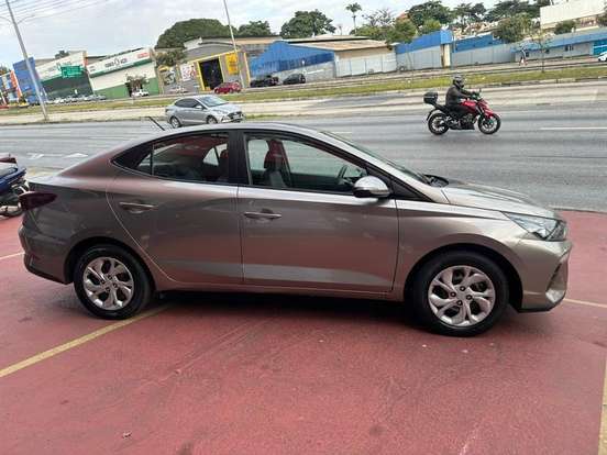 HYUNDAI-HB20S-2023