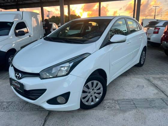 HYUNDAI HB20S 1.0 COMFORT PLUS 12V FLEX 4P MANUAL