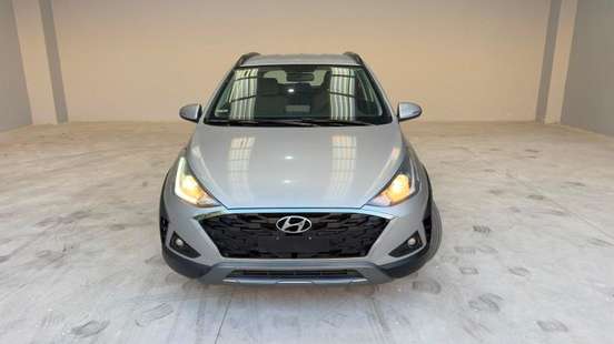 HYUNDAI-HB20X-2020