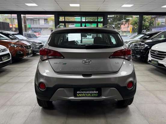 HYUNDAI-HB20X-2017