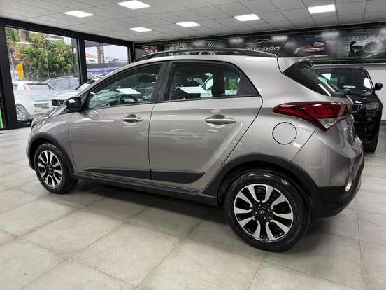 HYUNDAI-HB20X-1.6 16V STYLE FLEX 4P MANUAL HYUNDAI-HB20X-2017