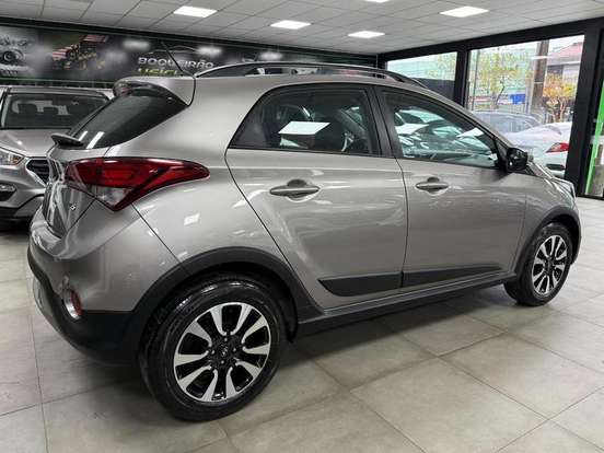 HYUNDAI-HB20X-2017