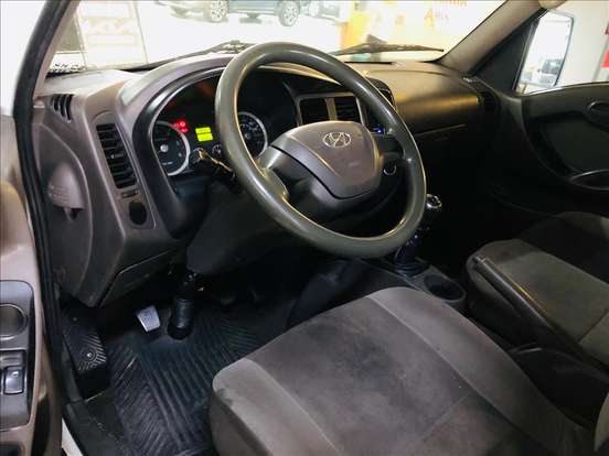 HYUNDAI-HR-2.5 LONGO SEM CAÇAMBA 4X2 16V 130CV TURBO INTERCOOLER DIESEL 2P MANUAL HYUNDAI-HR-2019