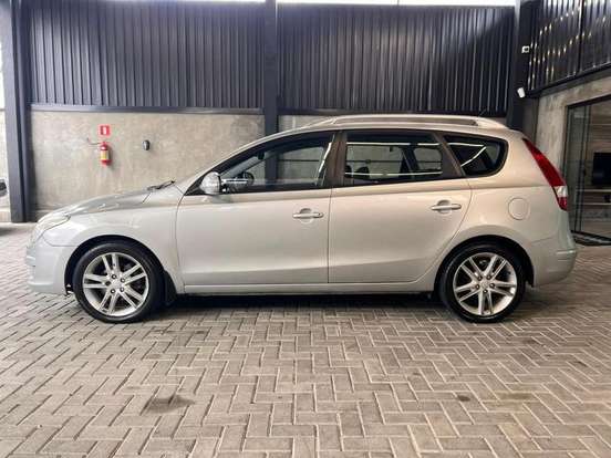 HYUNDAI-I30-2010