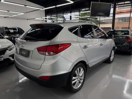 HYUNDAI-IX35-2.0 MPFI GLS 4X2 16V GASOLINA 4P AUTOMÁTICO HYUNDAI-IX35-2011