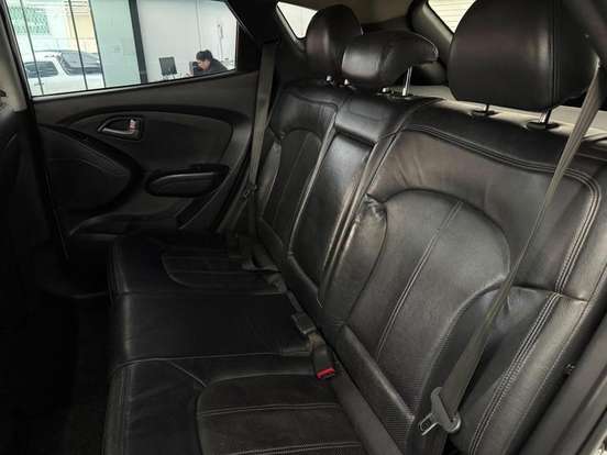 HYUNDAI-IX35-2.0 MPFI GLS 4X2 16V GASOLINA 4P AUTOMÁTICO HYUNDAI-IX35-2011