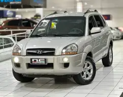 HYUNDAI TUCSON 2.0 MPFI GLS 16V 143CV 2WD GASOLINA 4P AUTOMÁTICO HYUNDAI TUCSON 2.0 MPFI GLS 16V 143CV 2WD GASOLINA 4P AUTOMÁTICO