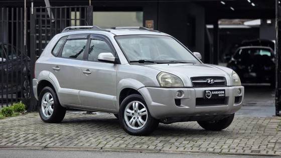 HYUNDAI TUCSON 2.0 MPFI GL 16V 142CV 2WD GASOLINA 4P AUTOMÁTICO