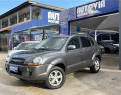 HYUNDAI TUCSON 2.0 MPFI GLS 16V 143CV 2WD FLEX 4P AUTOMÁTICO HYUNDAI TUCSON 2.0 MPFI GLS 16V 143CV 2WD FLEX 4P AUTOMÁTICO