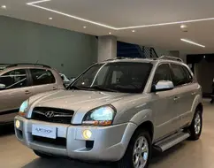 HYUNDAI TUCSON 2.0 MPFI GLS 16V 143CV 2WD FLEX 4P AUTOMÁTICO HYUNDAI TUCSON 2.0 MPFI GLS 16V 143CV 2WD FLEX 4P AUTOMÁTICO
