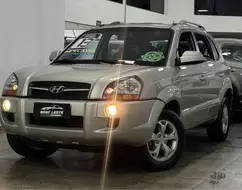 HYUNDAI TUCSON 2.0 MPFI GLS 16V 143CV 2WD GASOLINA 4P AUTOMÁTICO HYUNDAI TUCSON 2.0 MPFI GLS 16V 143CV 2WD GASOLINA 4P AUTOMÁTICO