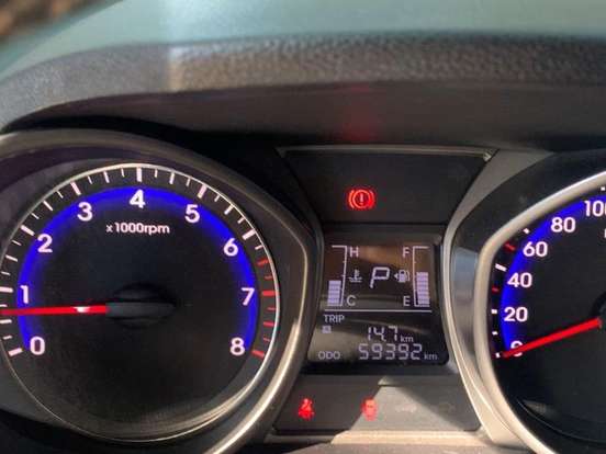 HYUNDAI-HB20X-1.6 16V PREMIUM FLEX 4P AUTOMÁTICO HYUNDAI-HB20X-2014