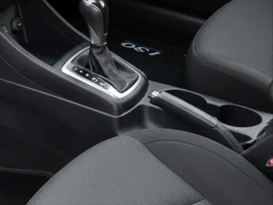 HYUNDAI-I30-2.0 MPFI GLS 16V GASOLINA 4P AUTOMÁTICO HYUNDAI-I30-2010